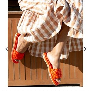 Seychelles Bellissima Slide in Bright Orange